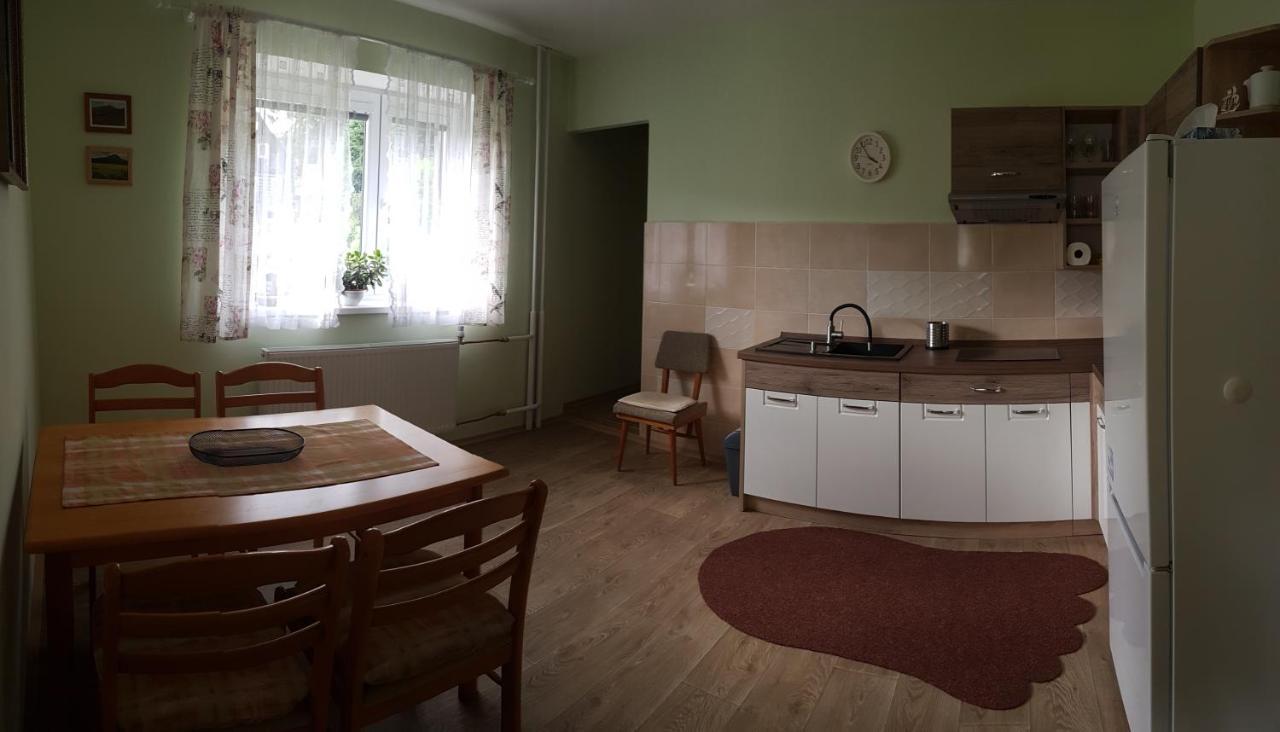 Apartment Arnika Korenov Exterior photo